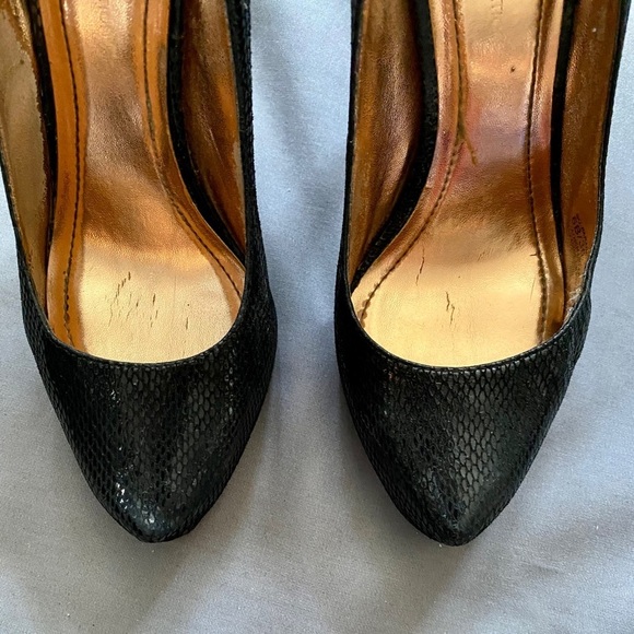 BCBGeneration Parade Heels Size 6 - Picture 6 of 13